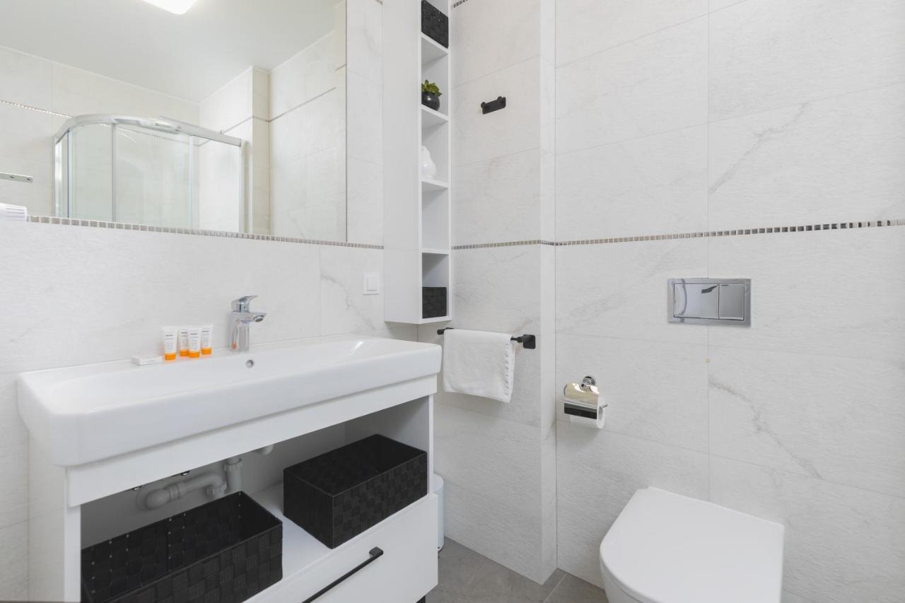 Kasprowicza Apartments Kolobrzeg By Noclegi Renters Екстер'єр фото